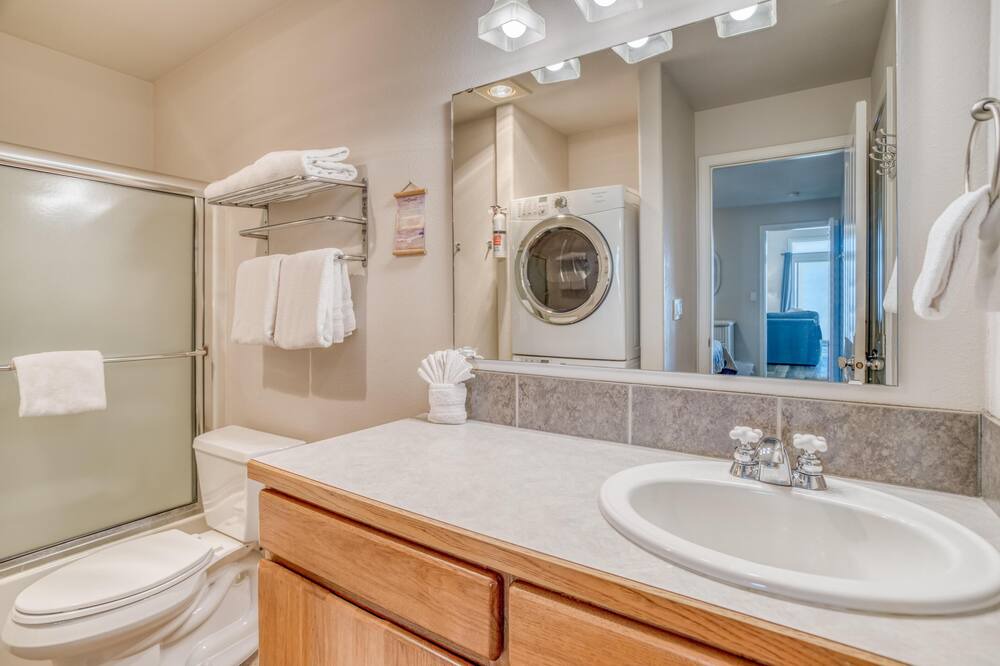 Photo of Bathroom in Lincoln Beach