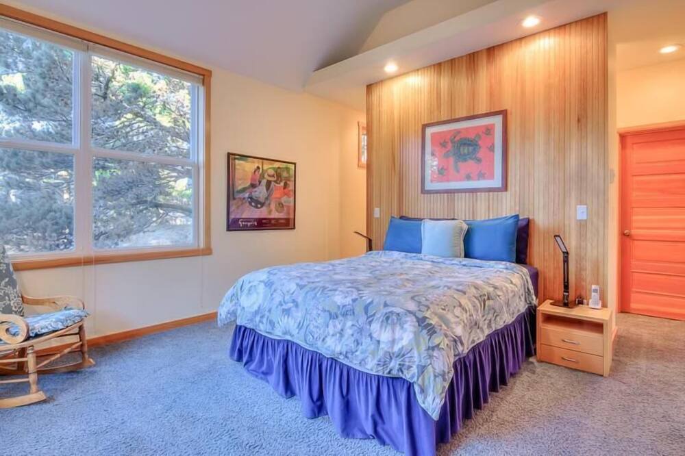 Photo of Bedroom in Shorepine Village