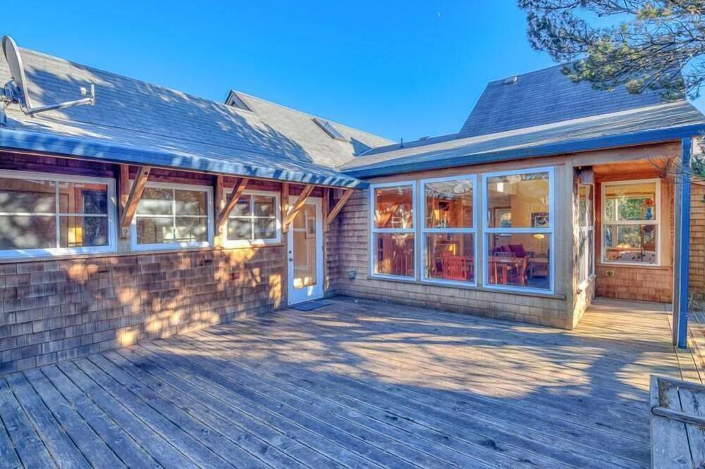 Photo of Outdoor in Shorepine Village