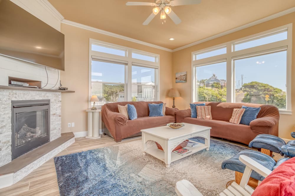 Photo of Livingroom in Nelscott