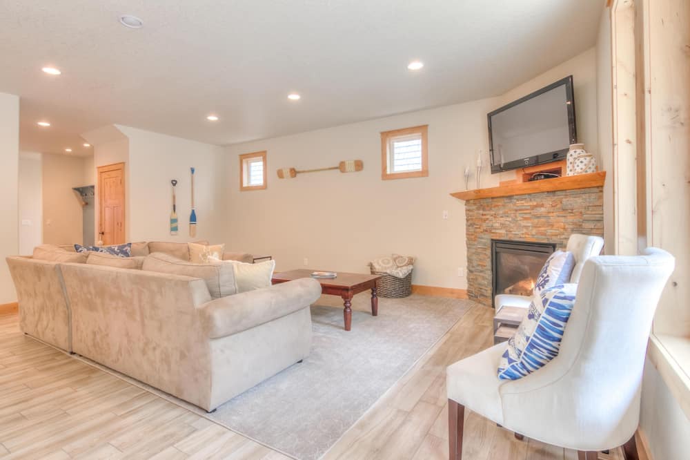Photo of Livingroom in Pacific City