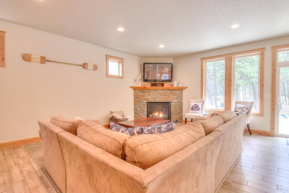 Photo of Livingroom in Pacific City