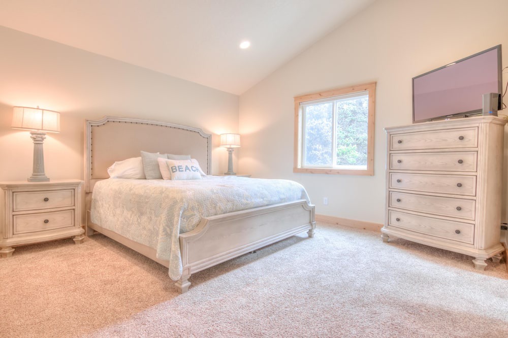 Photo of Bedroom in Pacific City