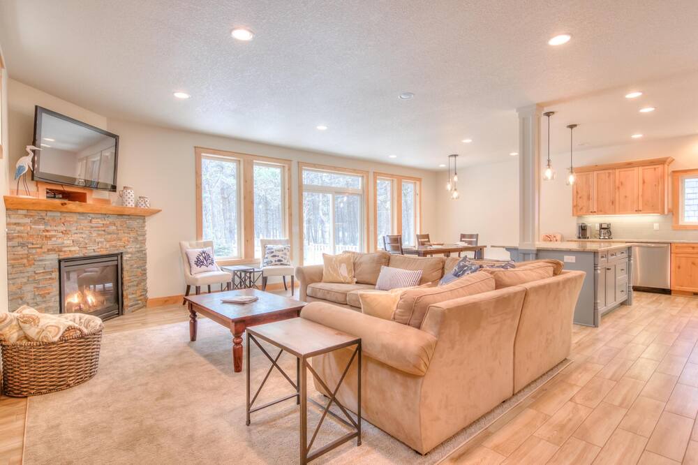 Photo of Livingroom in Pacific City