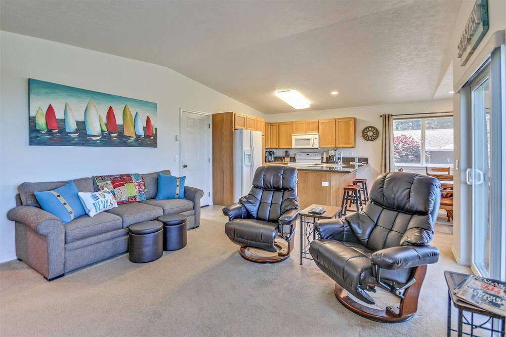 Photo of Livingroom in Bayshore