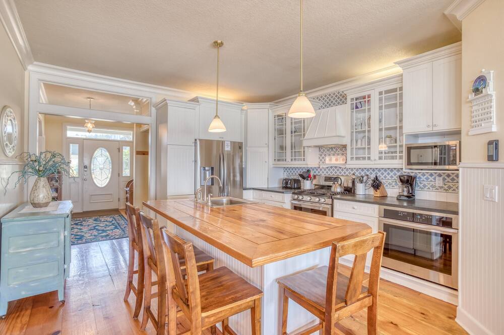 Photo of Kitchen in Roads End