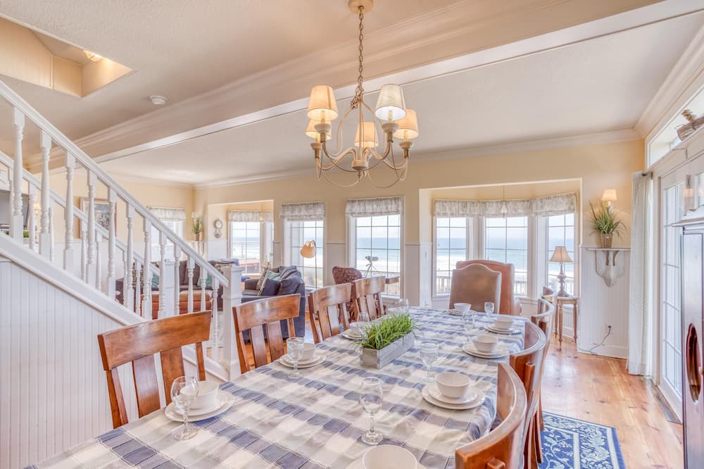 Photo of Others in Roads End