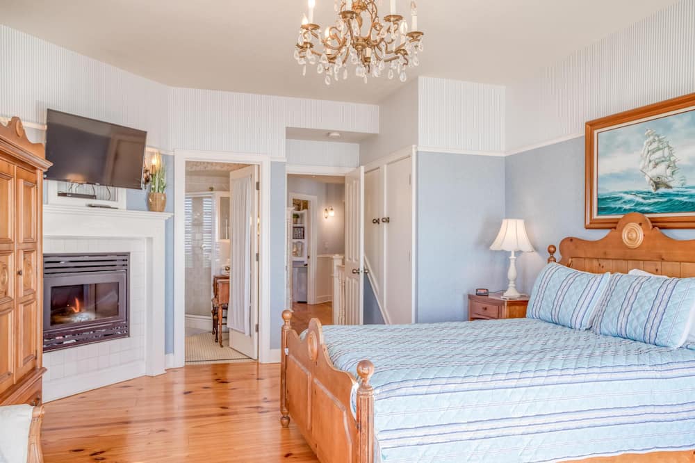 Photo of Bedroom in Roads End