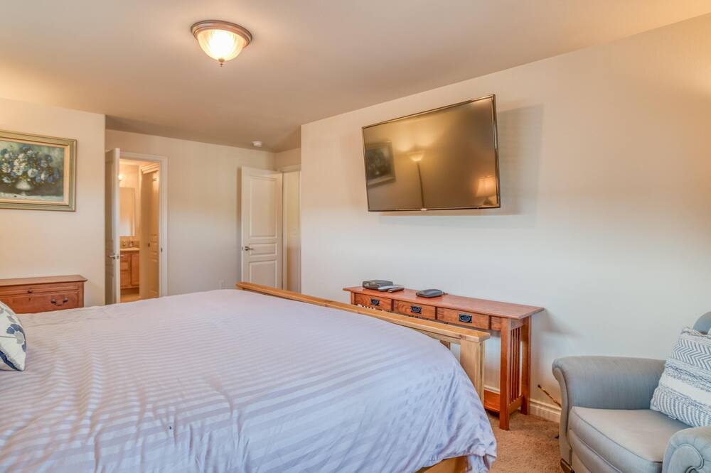 Photo of Bedroom in Westbrook Meadows
