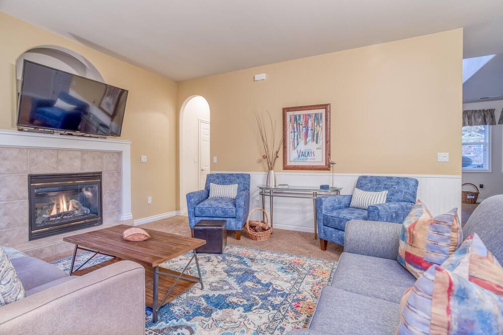 Photo of Livingroom in Westbrook Meadows