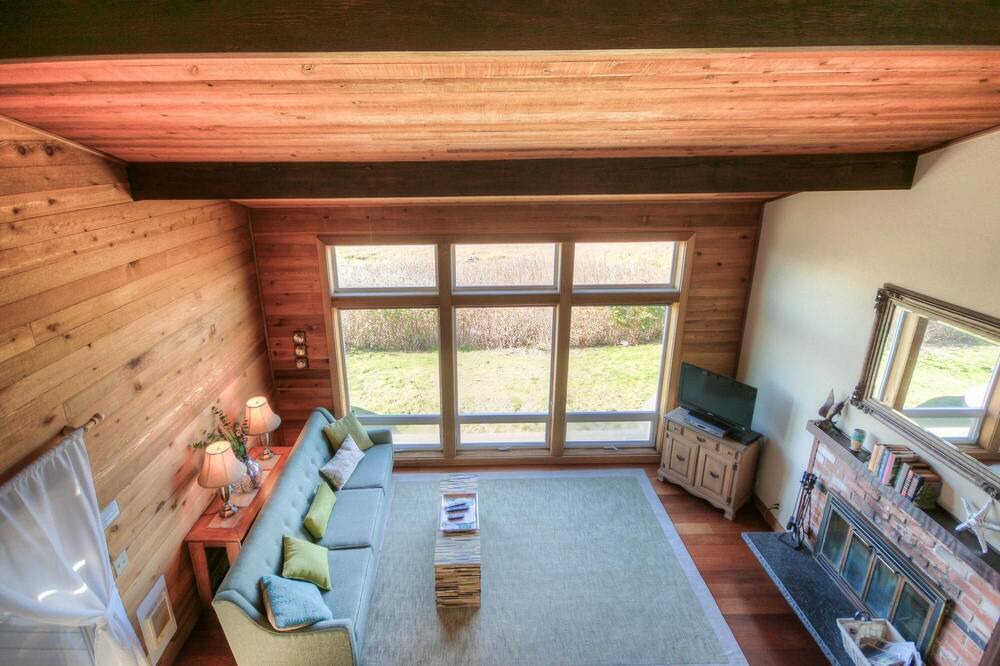 Photo of Livingroom in Sandpiper Village