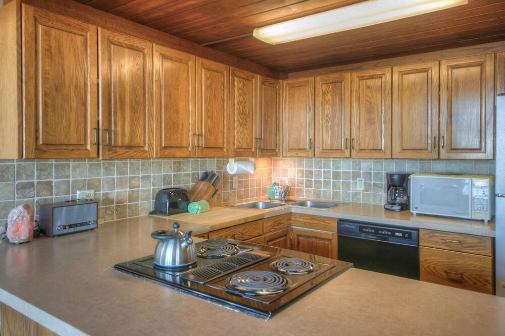 Photo of Kitchen in Sandpiper Village