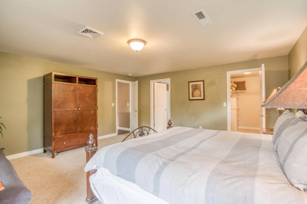 Photo of Bedroom in Westbrook Meadows