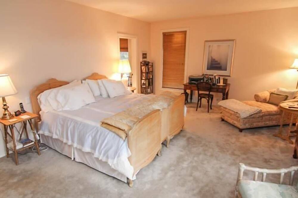 Photo of Bedroom in Neskowin