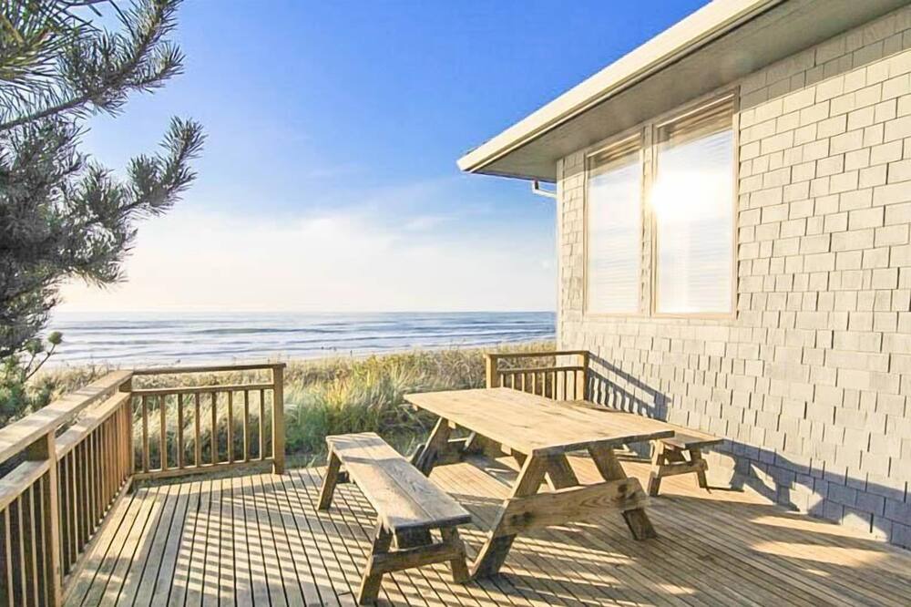 Photo of Patio Balcony in Neskowin