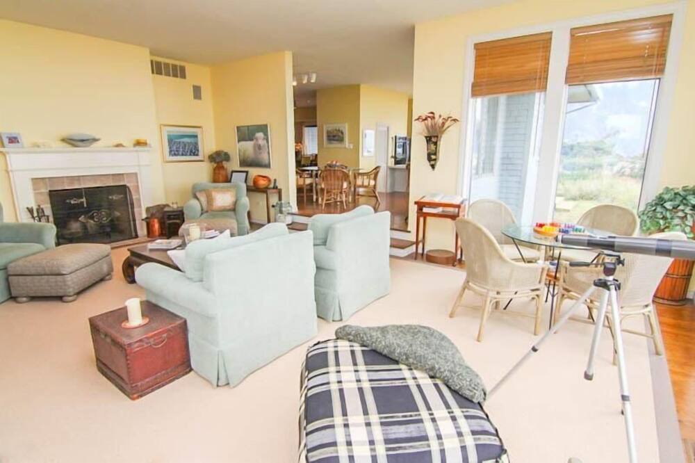Photo of Livingroom in Neskowin