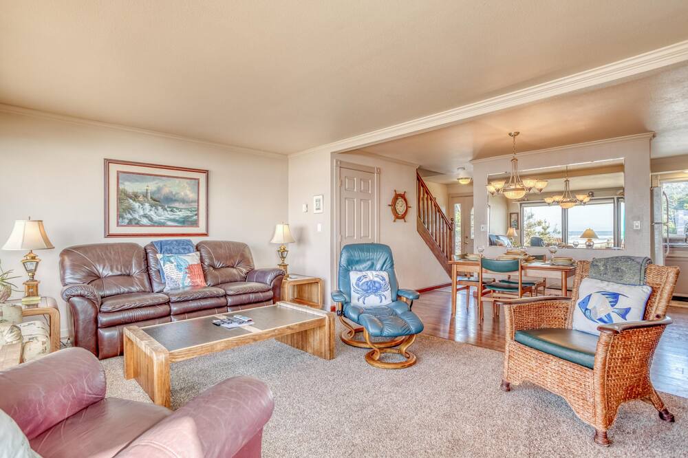 Photo of Livingroom in Neskowin