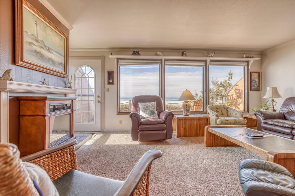 Photo of Livingroom in Neskowin