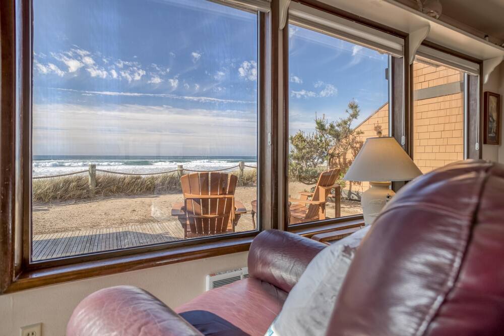 Photo of Livingroom in Neskowin