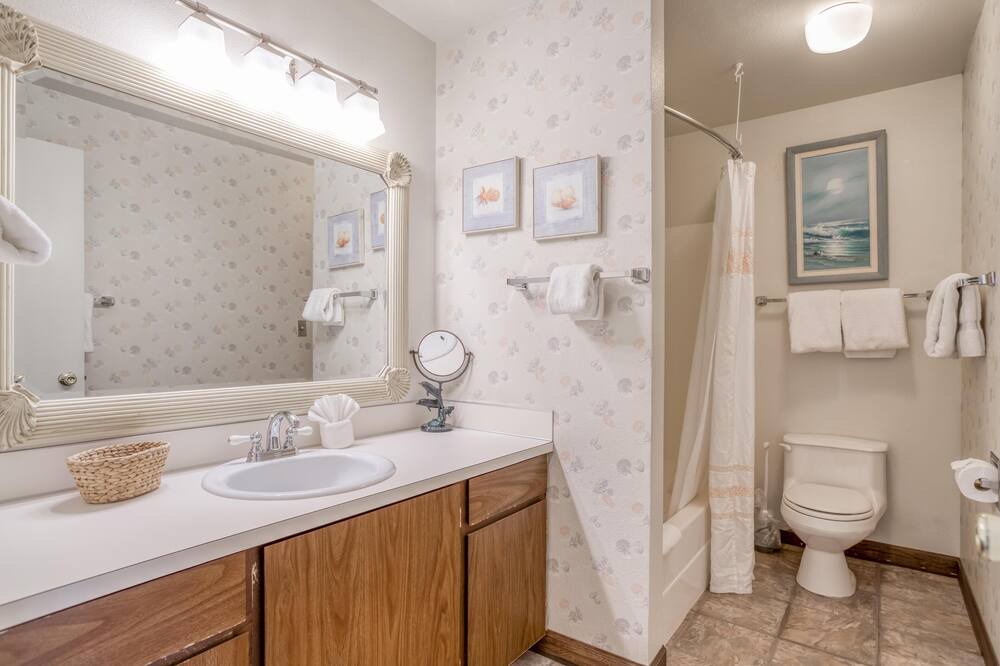 Photo of Bathroom in Neskowin