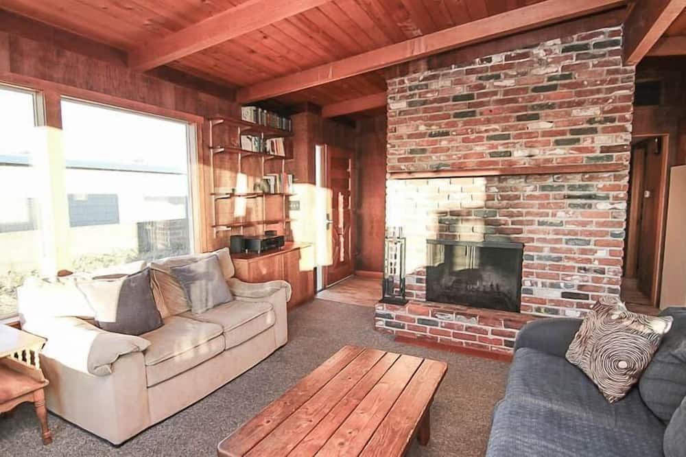 Photo of Livingroom in Manzanita