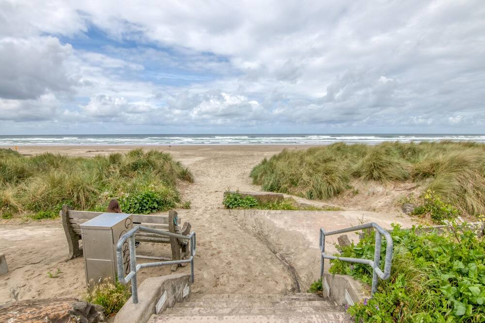 Photo of Others in Manzanita