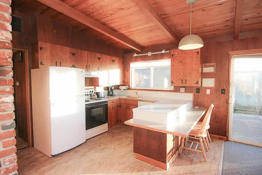 Photo of Kitchen in Manzanita
