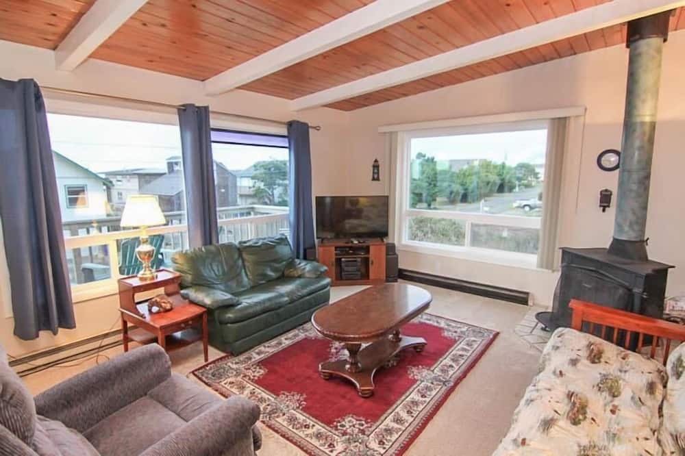 Photo of Livingroom in Roads End