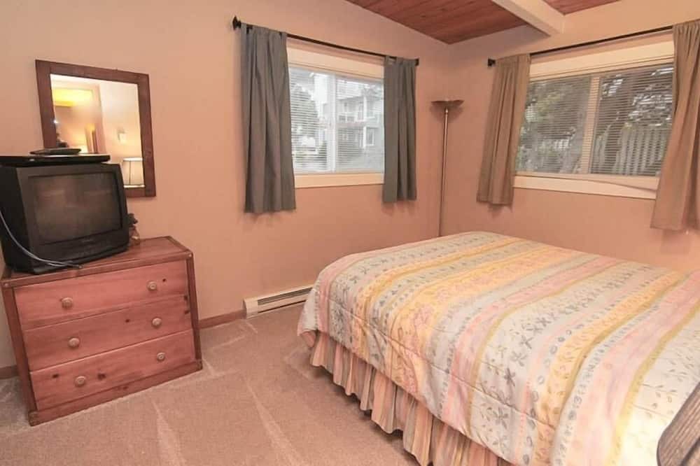 Photo of Bedroom in Roads End