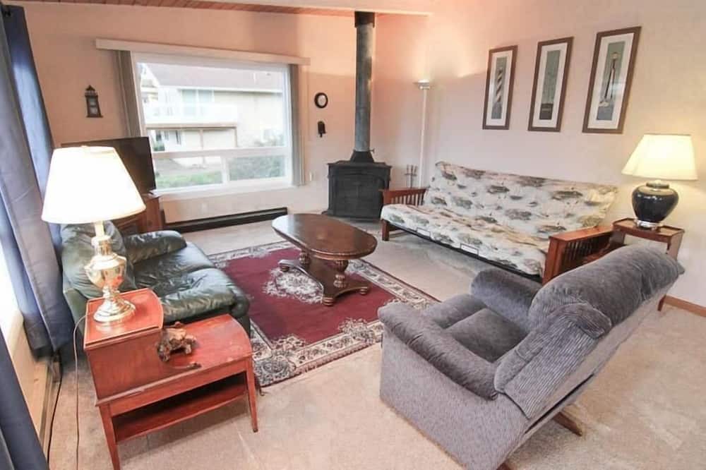 Photo of Livingroom in Roads End