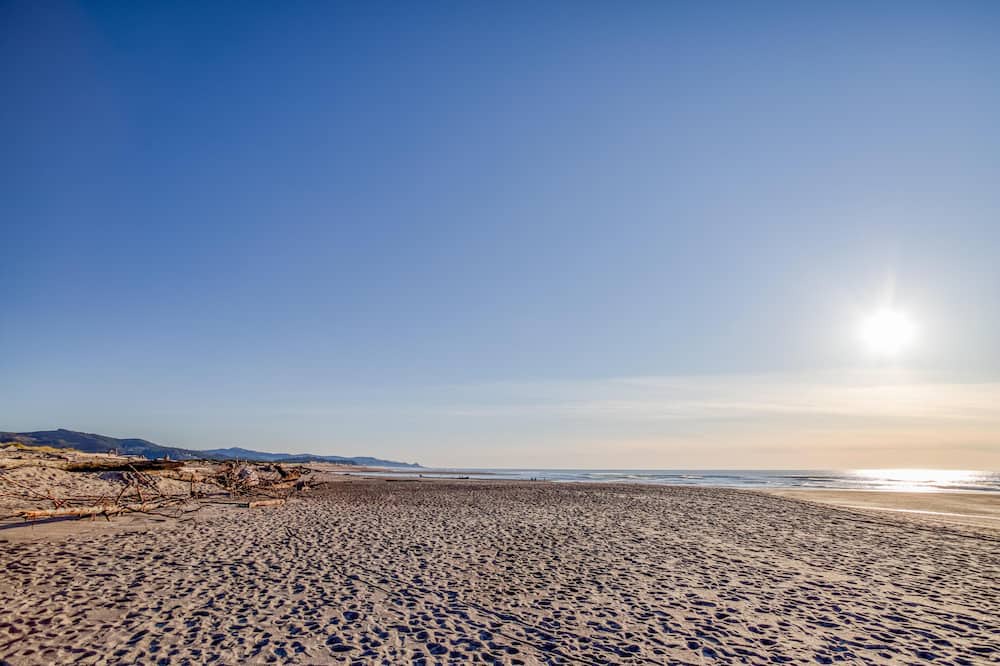 Photo of Others in Roads End