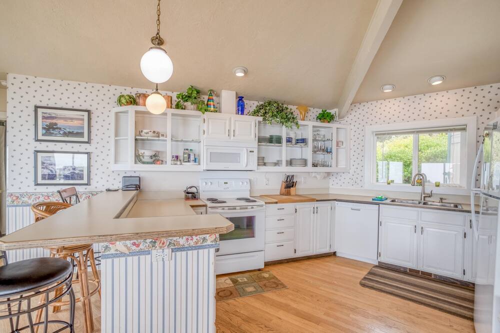 Photo of Kitchen in Yachats