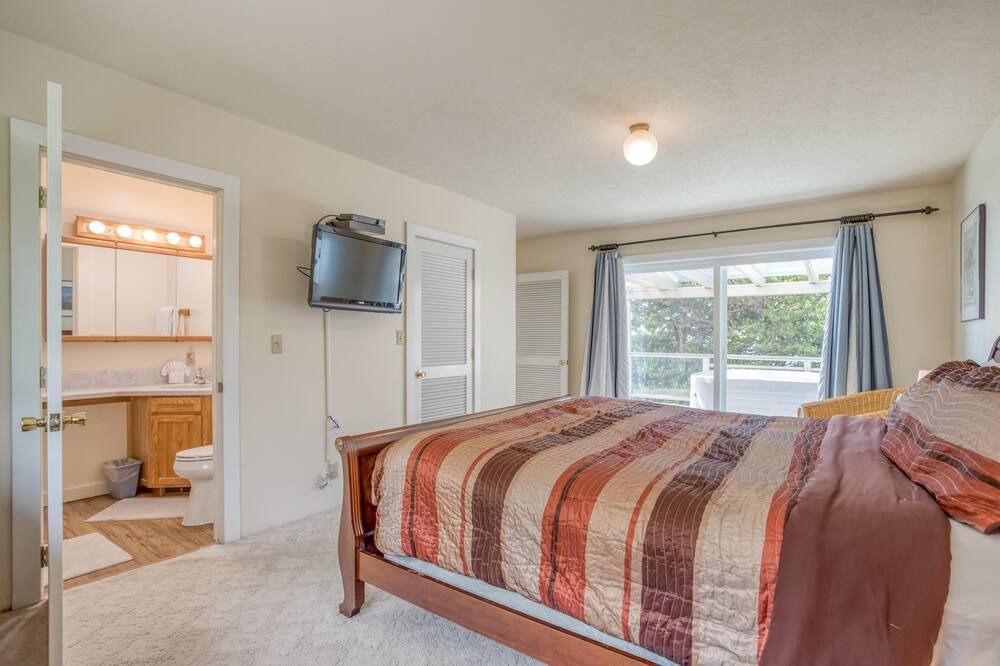 Photo of Bedroom in Yachats