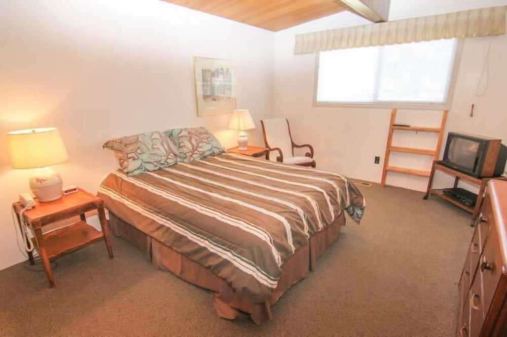 Photo of Bedroom in Nelscott