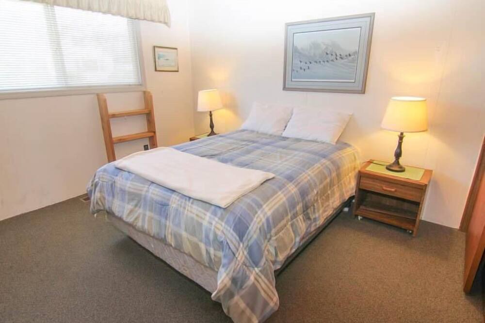 Photo of Bedroom in Nelscott