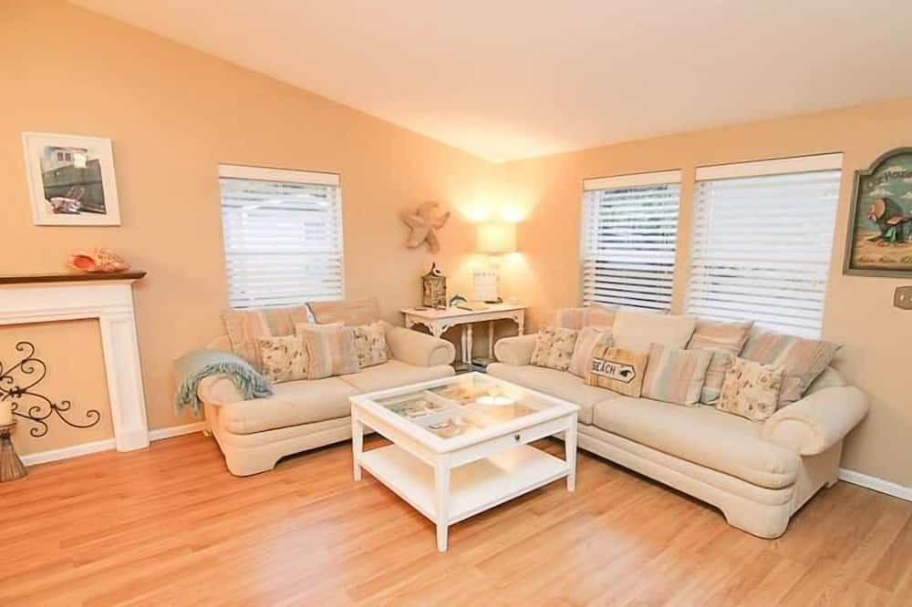 Photo of Bedroom in Bayshore