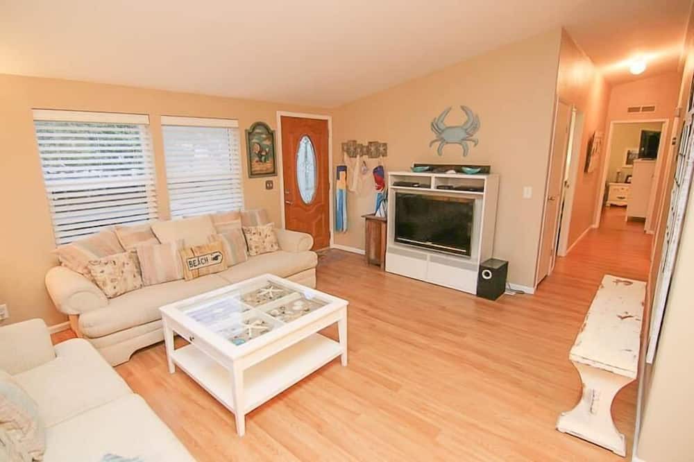 Photo of Livingroom in Bayshore