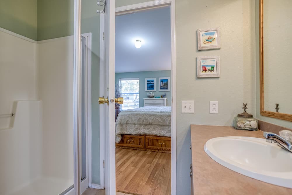 Photo of Bathroom in Bayshore