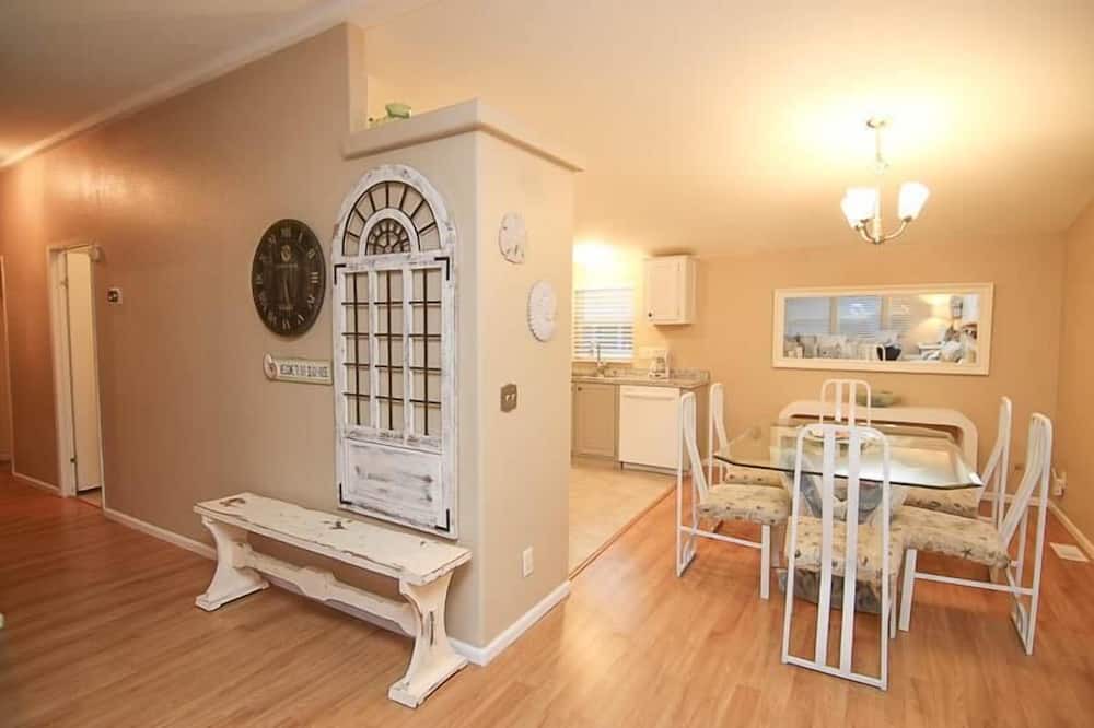 Photo of Kitchen in Bayshore