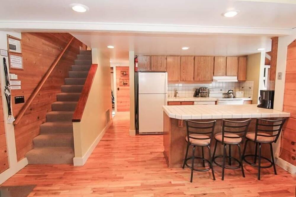 Photo of Kitchen in Overlook Park