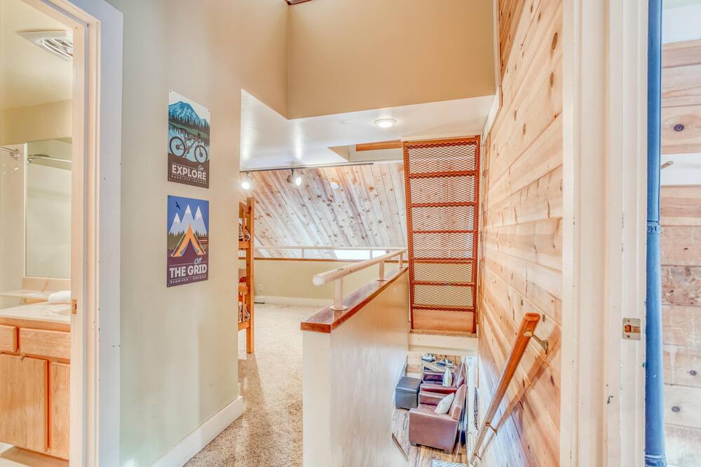 Photo of Bedroom in Overlook Park