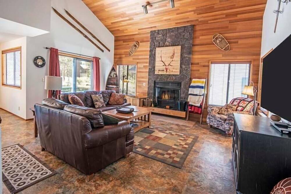 Photo of Livingroom in Deer Park