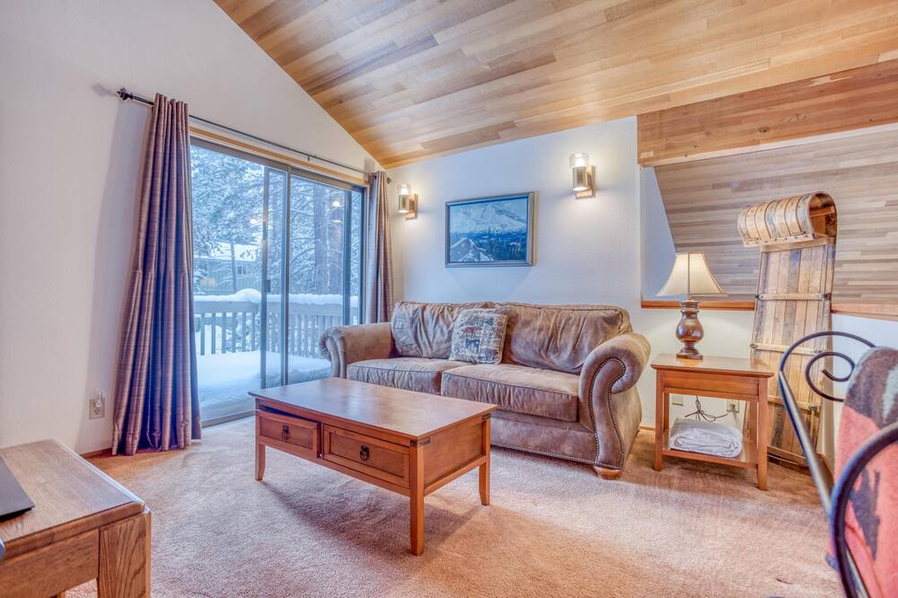 Photo of Livingroom in Deer Park