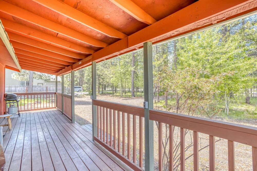 Photo of Patio Balcony in Oregon Water Wonderland