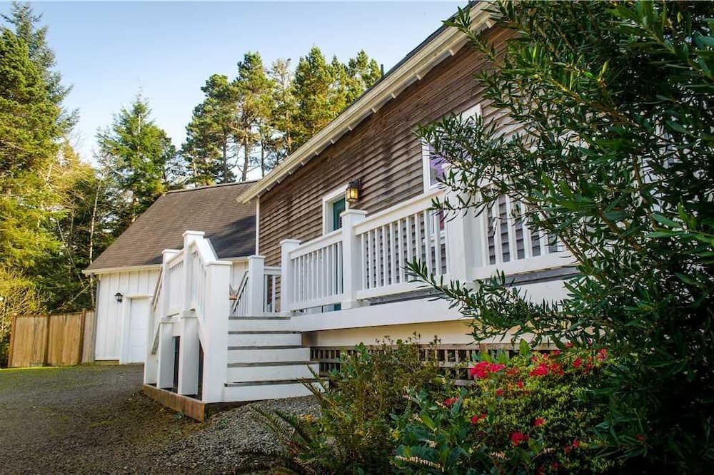 Photo of Outdoor in Lincoln Beach