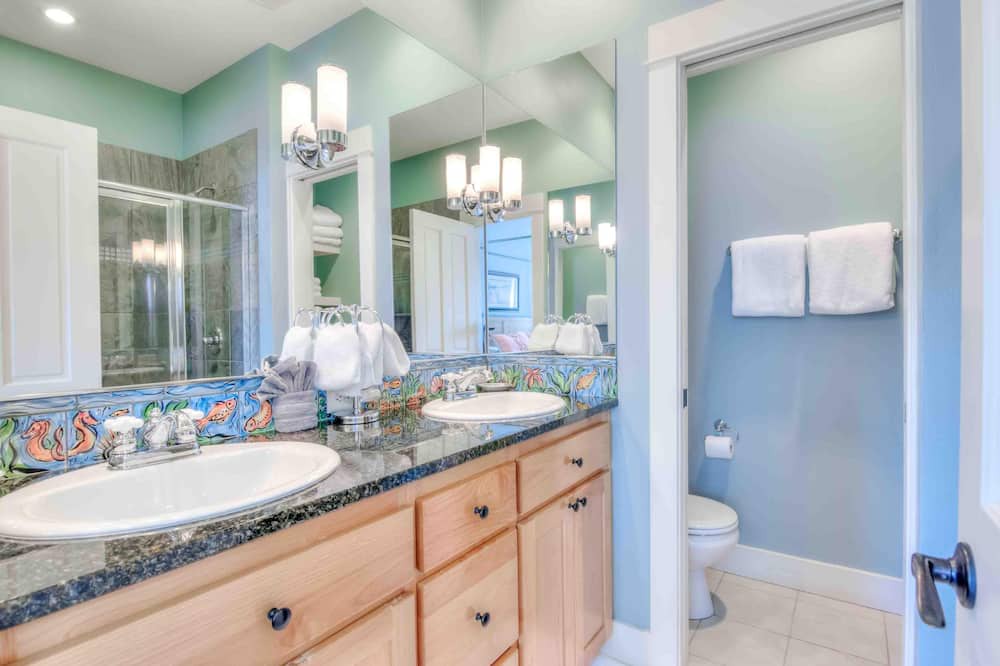 Photo of Bathroom in Olivia Beach