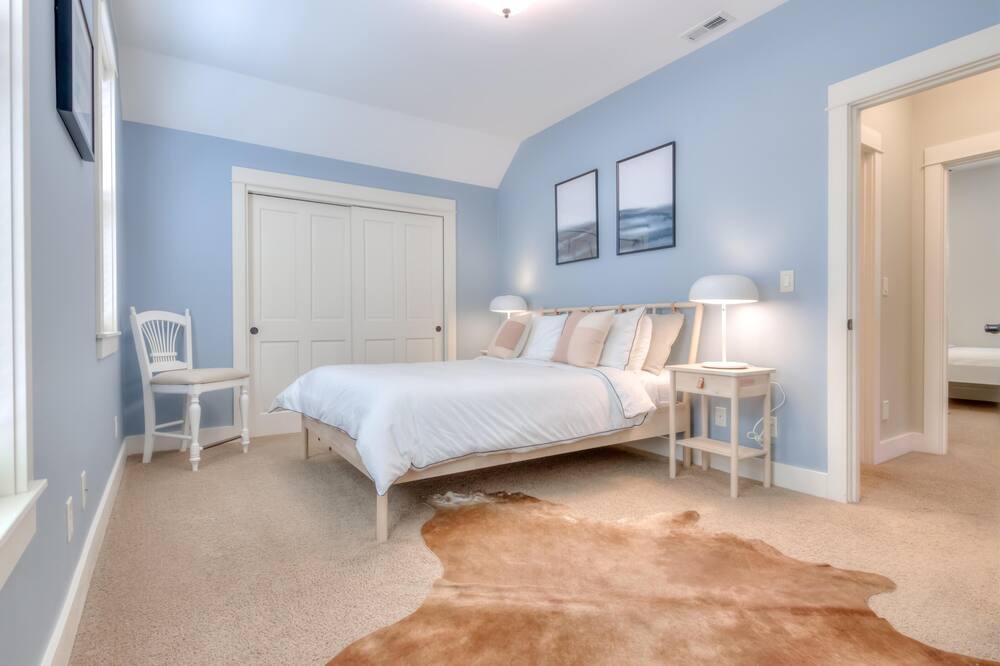 Photo of Bedroom in Olivia Beach