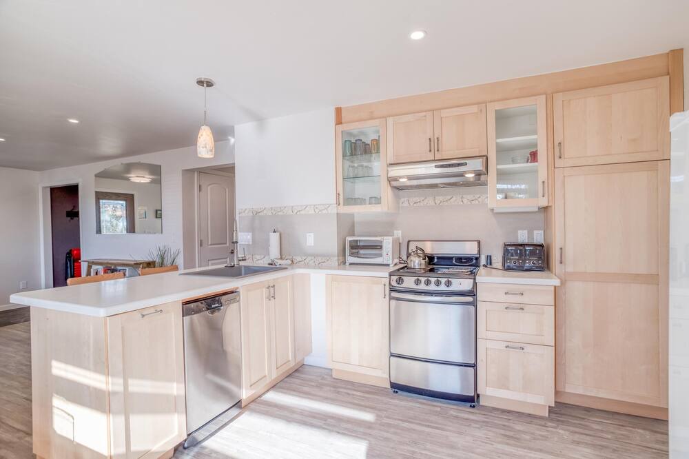 Photo of Kitchen in Neahkahnie Beach