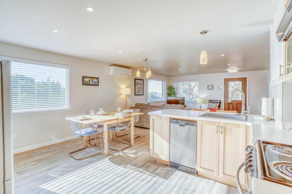 Photo of Kitchen in Neahkahnie Beach
