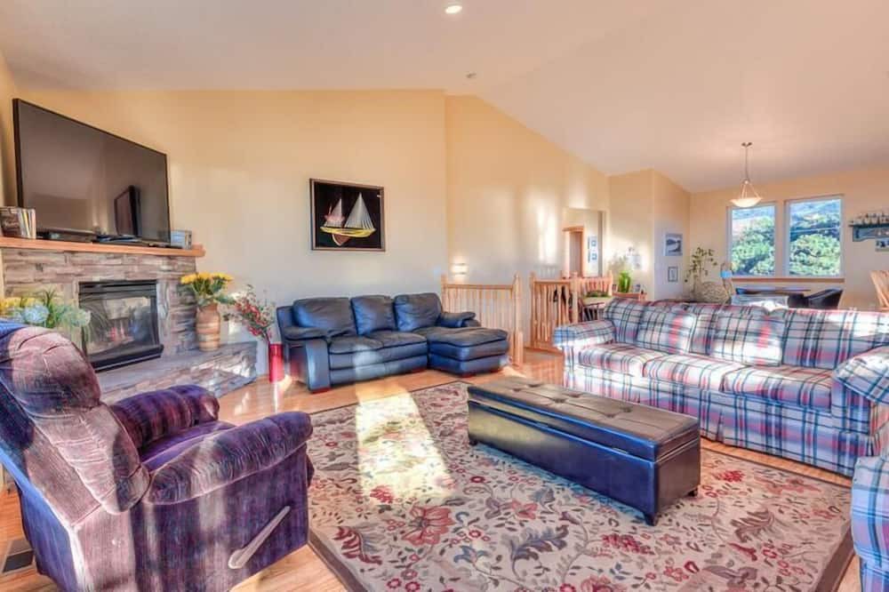 Photo of Livingroom in Seal Rock